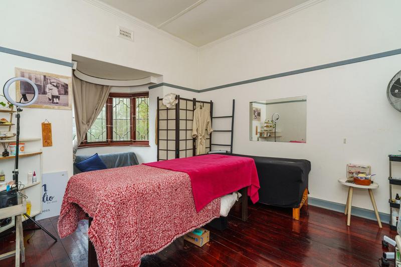 4 Bedroom Property for Sale in Harfield Village Western Cape